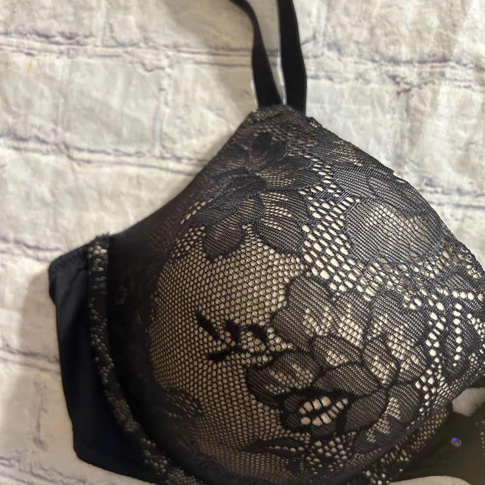 MAIDENFORM SWEET NOTHINGS BLACK LACE NUDE UNDERLAY BRA SIZE 38C - Picture 3 of 9